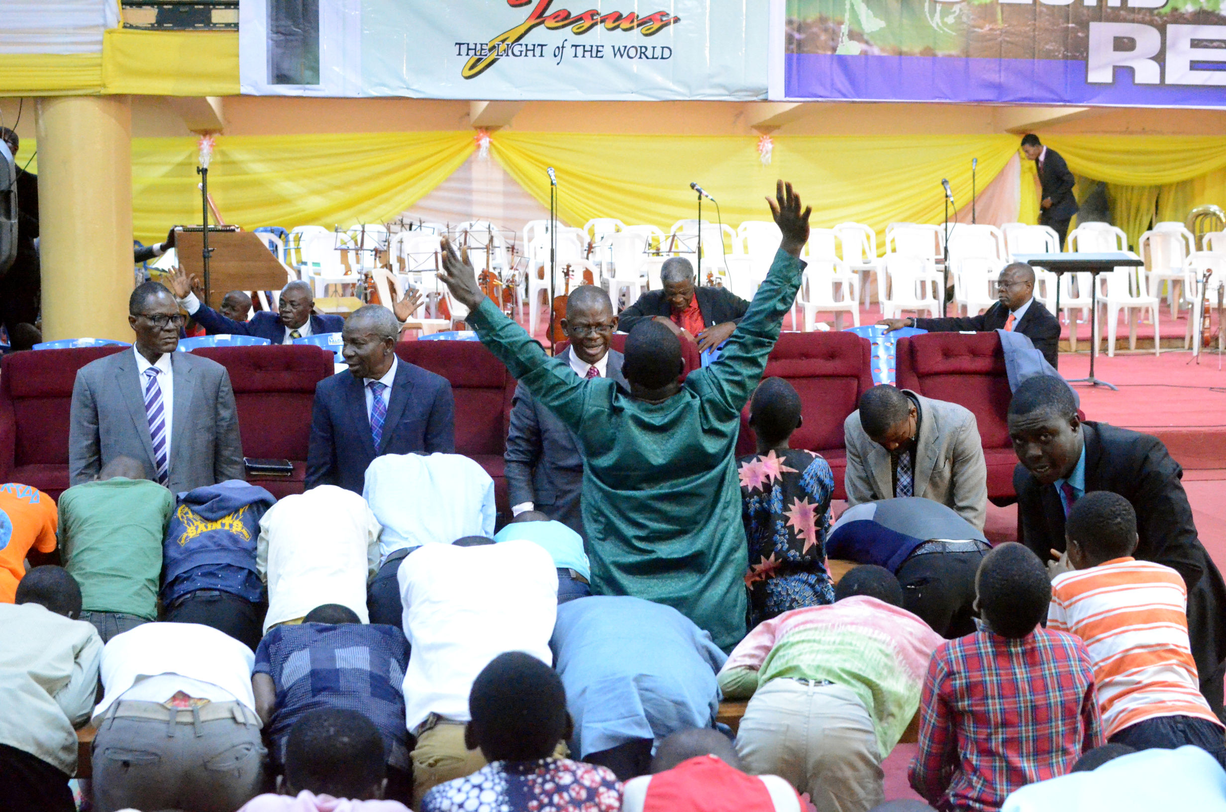 Camp 2022 Altar Call 01
